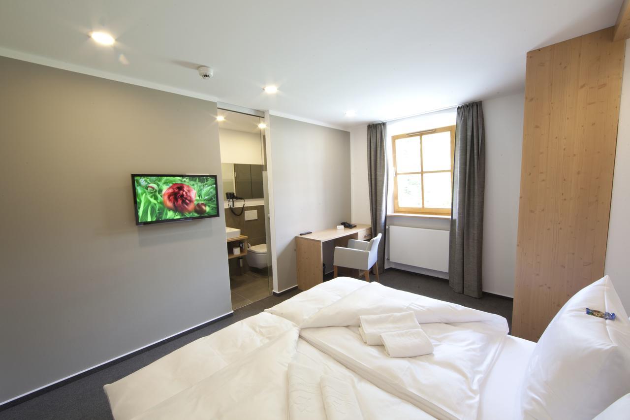 "Beim Butz" Hotel Worth an der Donau Quarto foto
